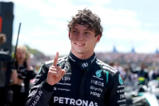 Kimi Antonelli conquista pole position no GP da Grã-Bretanha