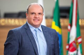 Leonidas Dias assume Prefeitura de Curitiba por alguns dias
