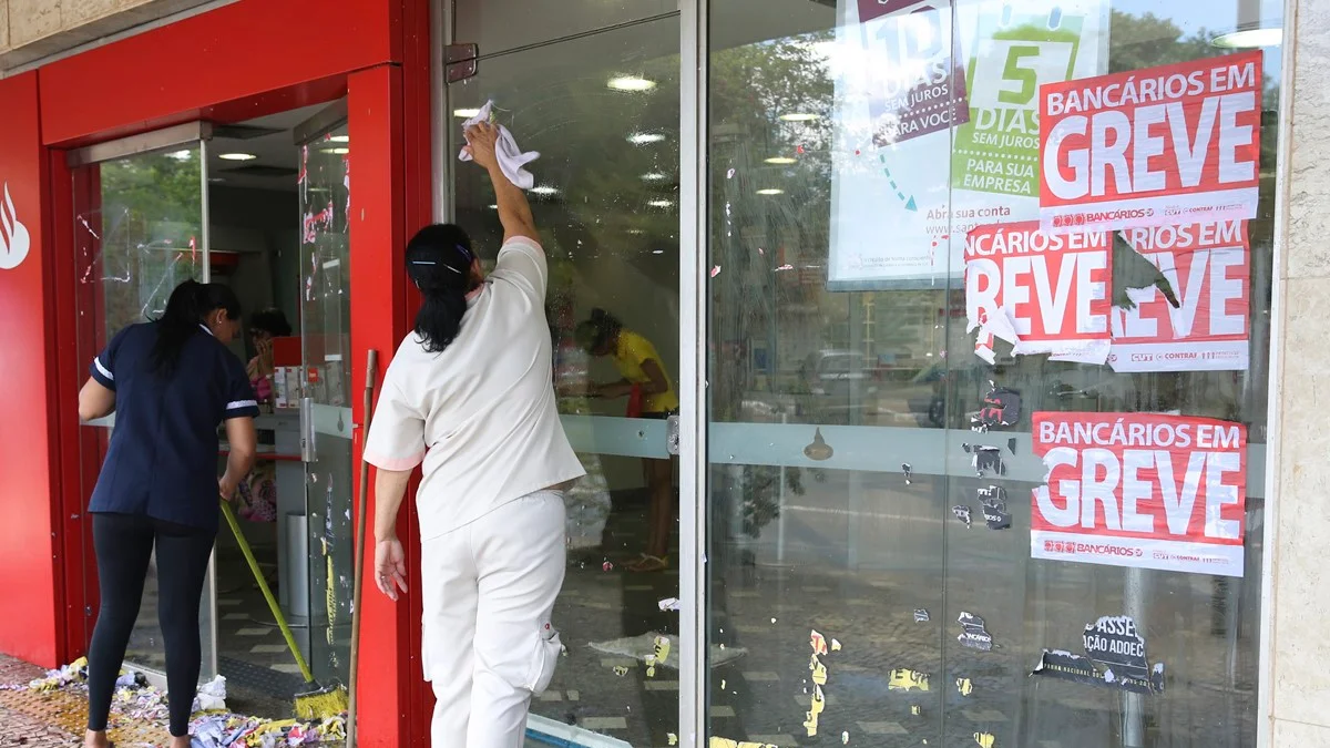 Greve de Bancários Será de 24 Horas na Próxima Quinta-Feira