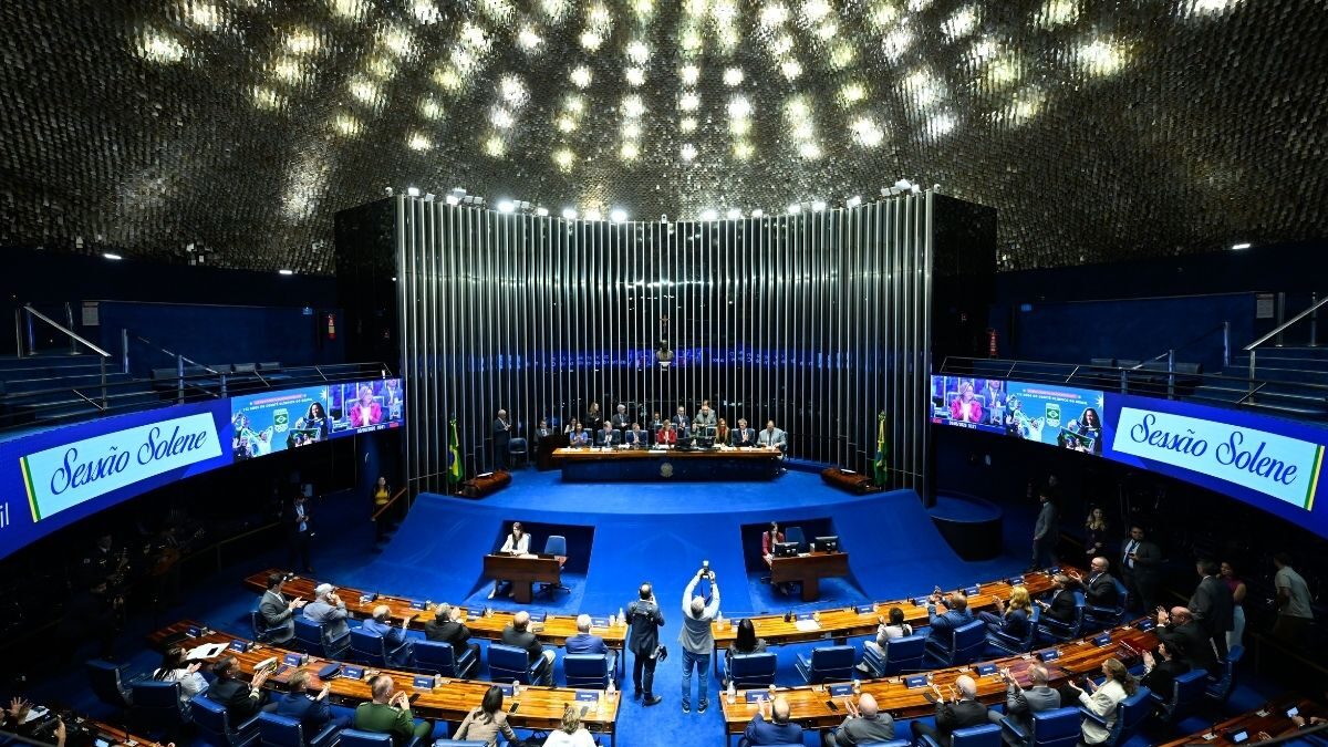 Disputa intensa para o Senado no Paraná aponta pesquisada Real Time Big Data