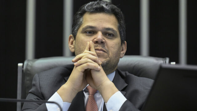 Senado libera proposta que acaba com escala 6×1 e reduz jornada de trabalho