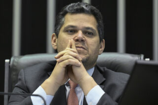 Senado libera PEC que reduz jornada de trabalho e acaba com escala 6×1