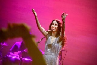 Marisa Monte anima segunda noite do Cine Lido com show especial em Curitiba