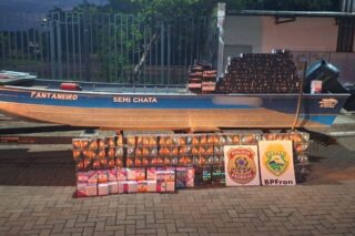Trio é preso com carga de R$ 1,2 milhão em vapes e remédios no Lago de Itaipu