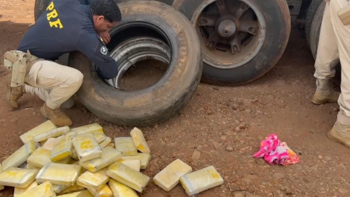 Motorista preso com 100 kg de cocaína escondida na BR-277 em Cascavel