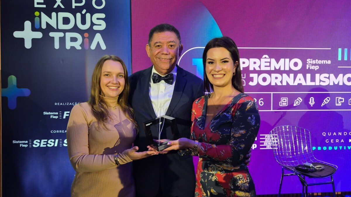 Rádio Banda B fica em segundo lugar no Prêmio Fiep com série sobre inovação na indústria da madeira no Paraná