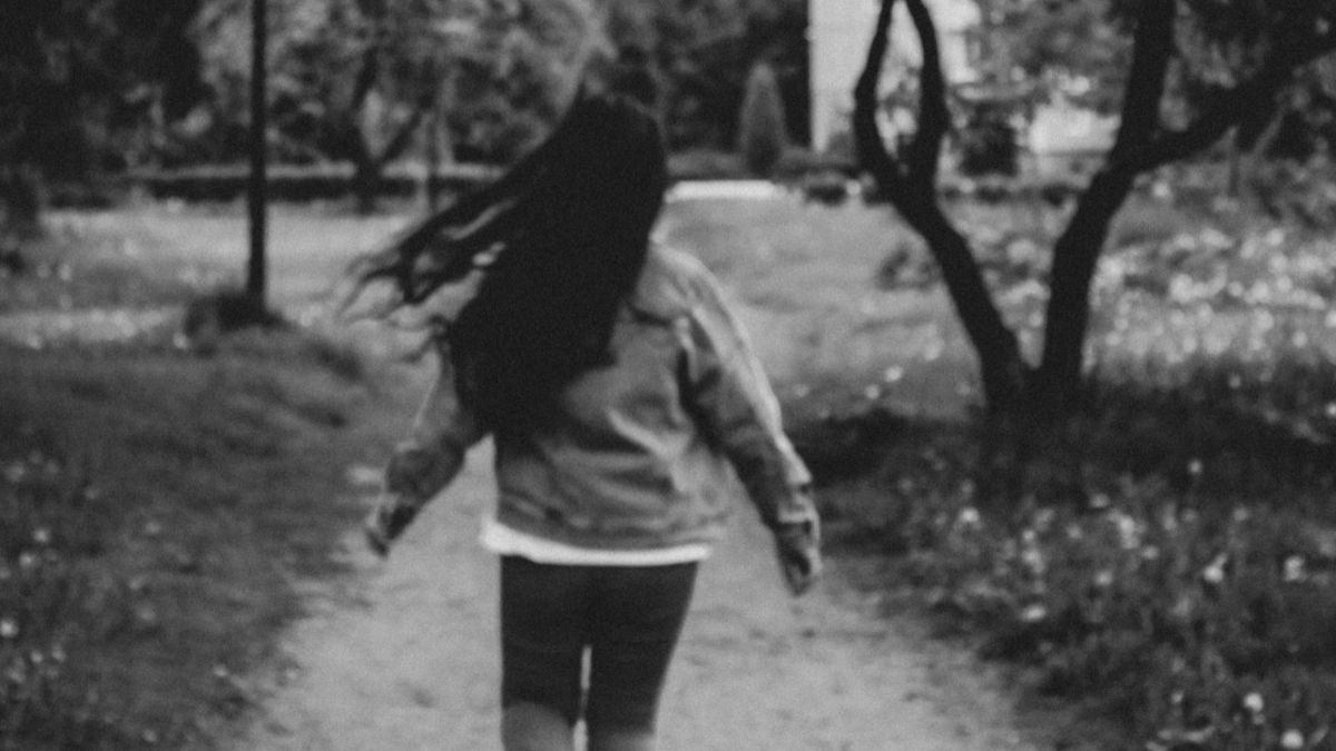 Adolescente desaparecida busca guarda e acusa mãe de maus-tratos