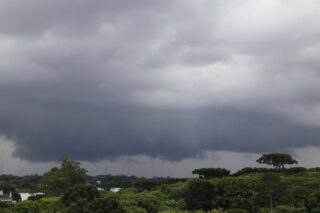 Tempestade no Paraná: risco de granizo e chuvas fortes nos próximos dias
