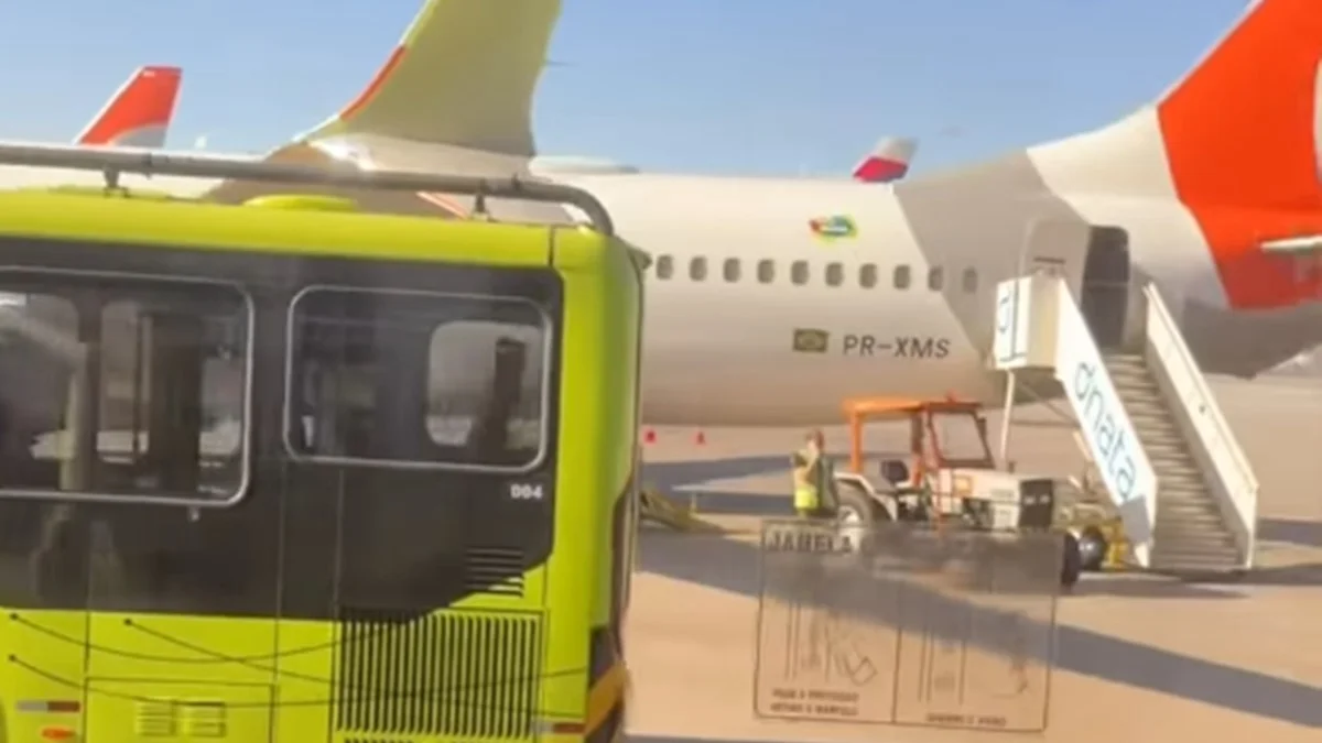Ônibus bate em asa de avião no Aeroporto de Guarulhos