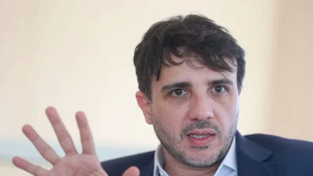 Renan diz que problema no sistema atrasou julgamento de sua candidatura