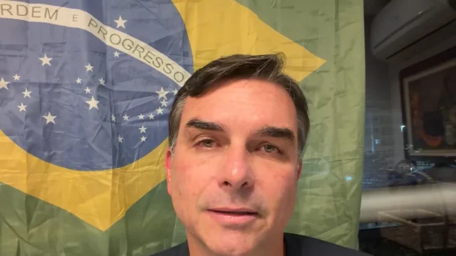 Flávio critica decisão que suspende campanha de Renan e fala em censura