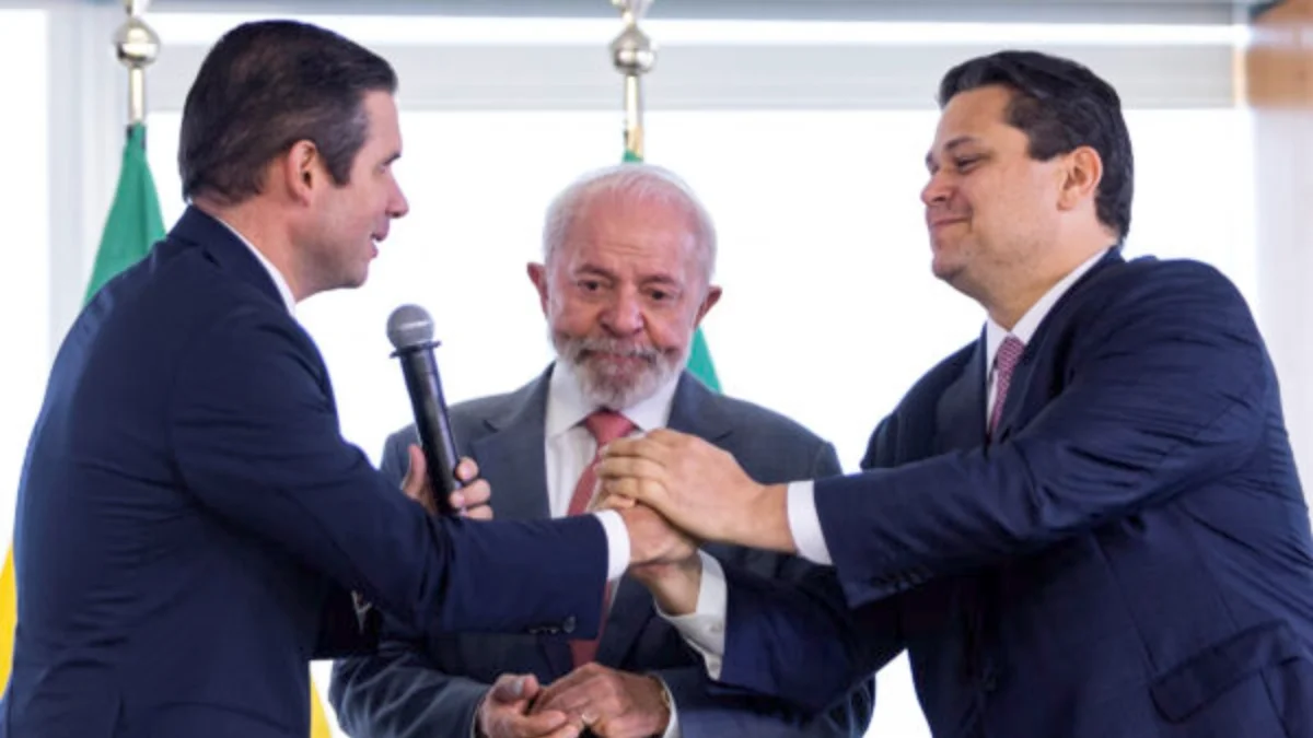 Lula busca diálogo com líderes do Congresso para aprovar projetos