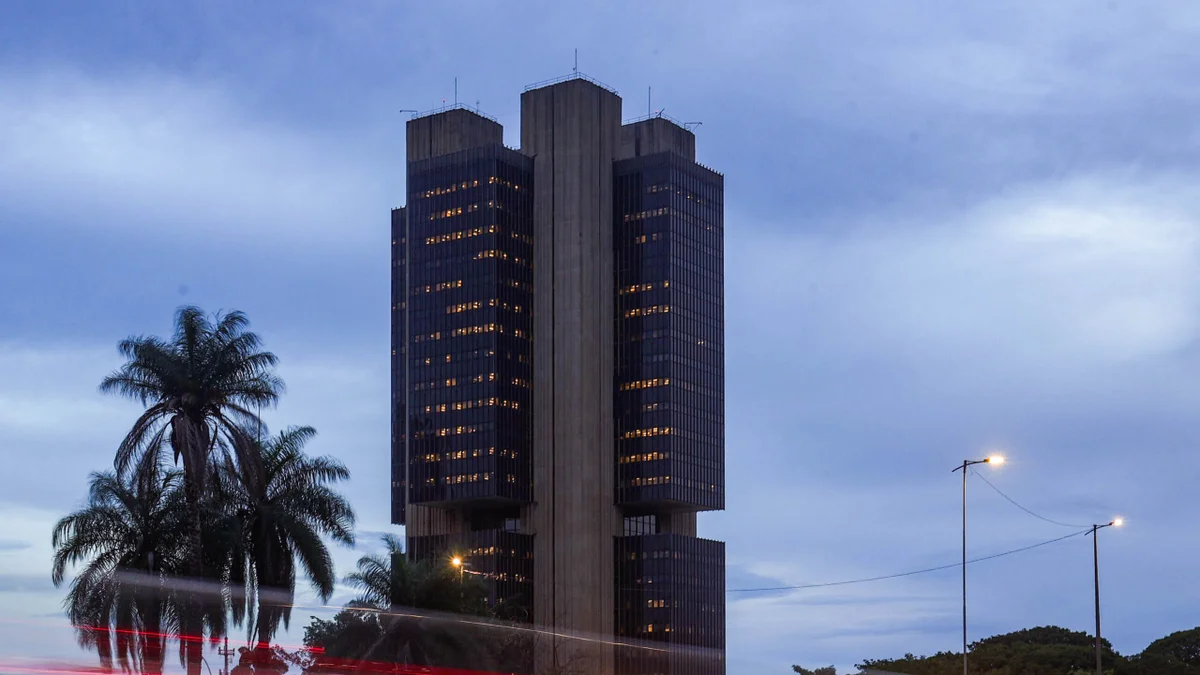 Mercado reduz previsão da inflação e do crescimento do PIB para 2026