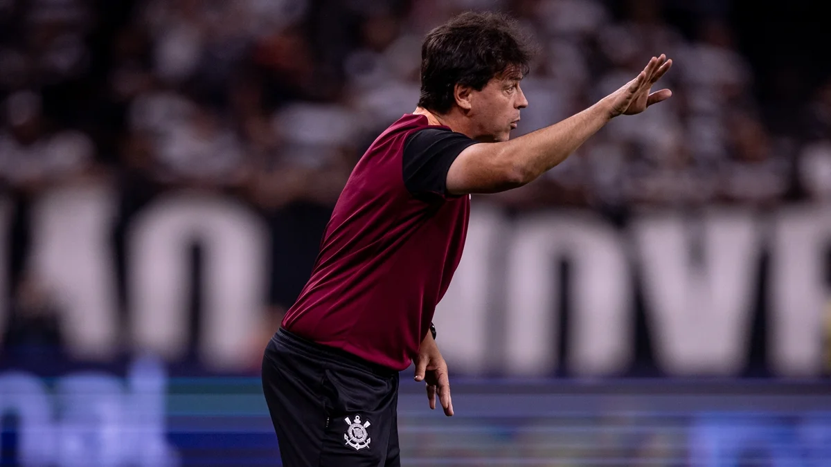 Corinthians escala time para jogo decisivo da Libertadores com Depay no banco