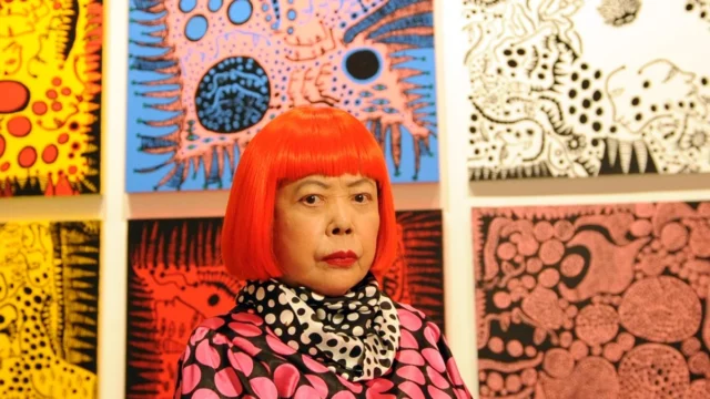 Artista japonesa Yayoi Kusama morre aos 97 anos