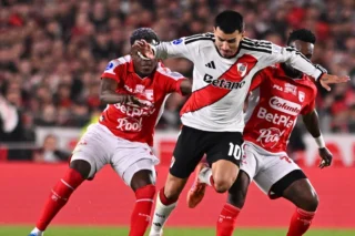 Santa Fé vence River Plate nos pênaltis e enfrenta Vasco