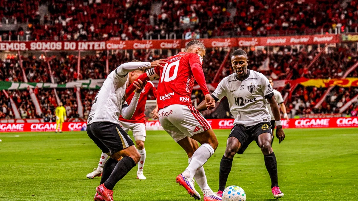 Inter e Atlético-MG ficam no empate sem gols pelo Brasileiro