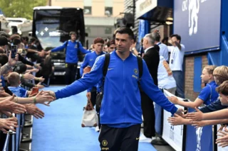 Dibu Martínez estreia no Chelsea contra Brighton