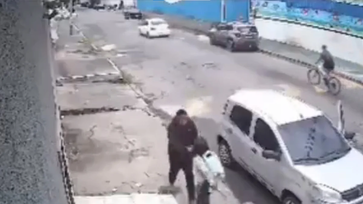 Jovem Implora Para Bandido Não Levar Seu Celular