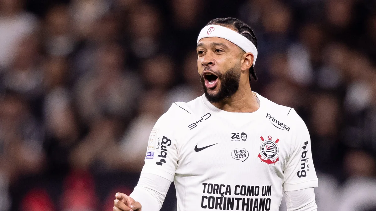 Corinthians renova contrato com Memphis Depay