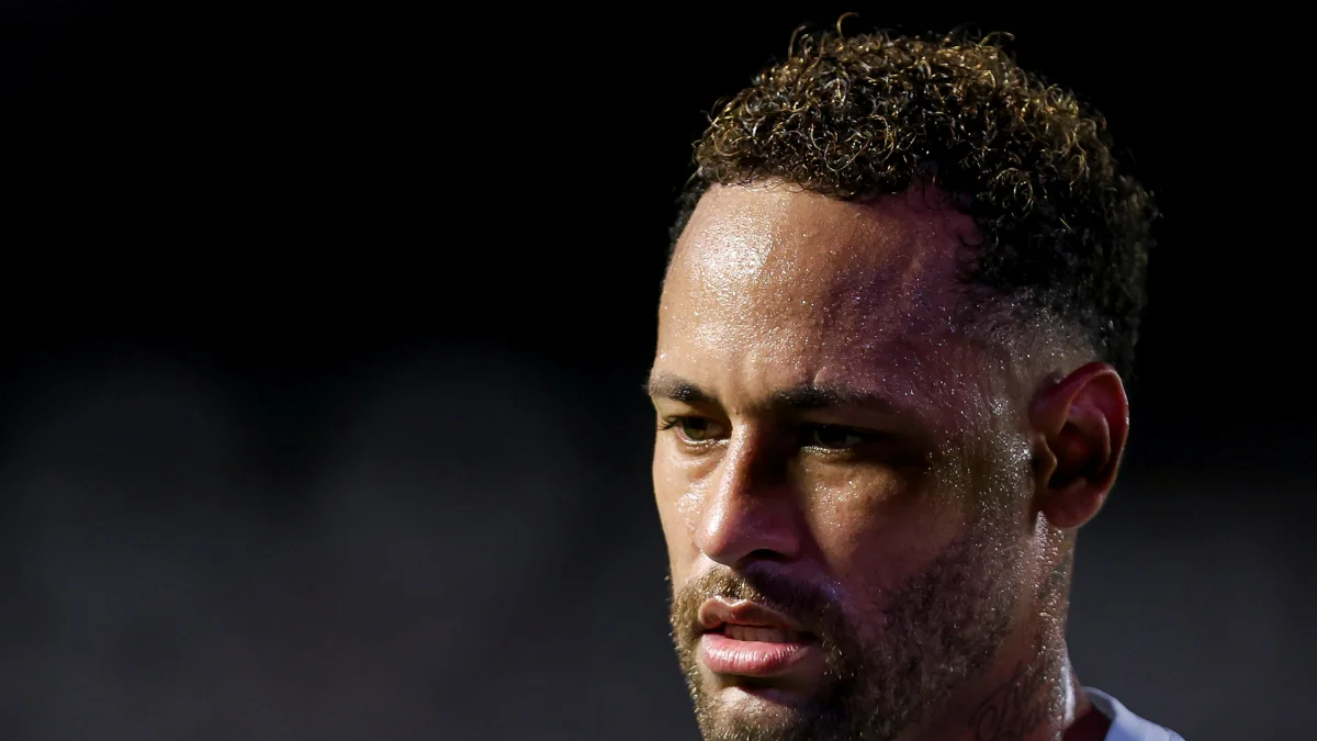 Neymar pede apoio e diz para torcida do Santos parar de vaiar