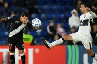 Vasco enfrenta Olimpia pelas oitavas da Sul-Americana
