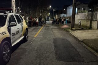 Pedreiro da CIC morre após ser agredido por morador