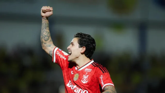 Pedro lidera ataque do Flamengo contra Cruzeiro