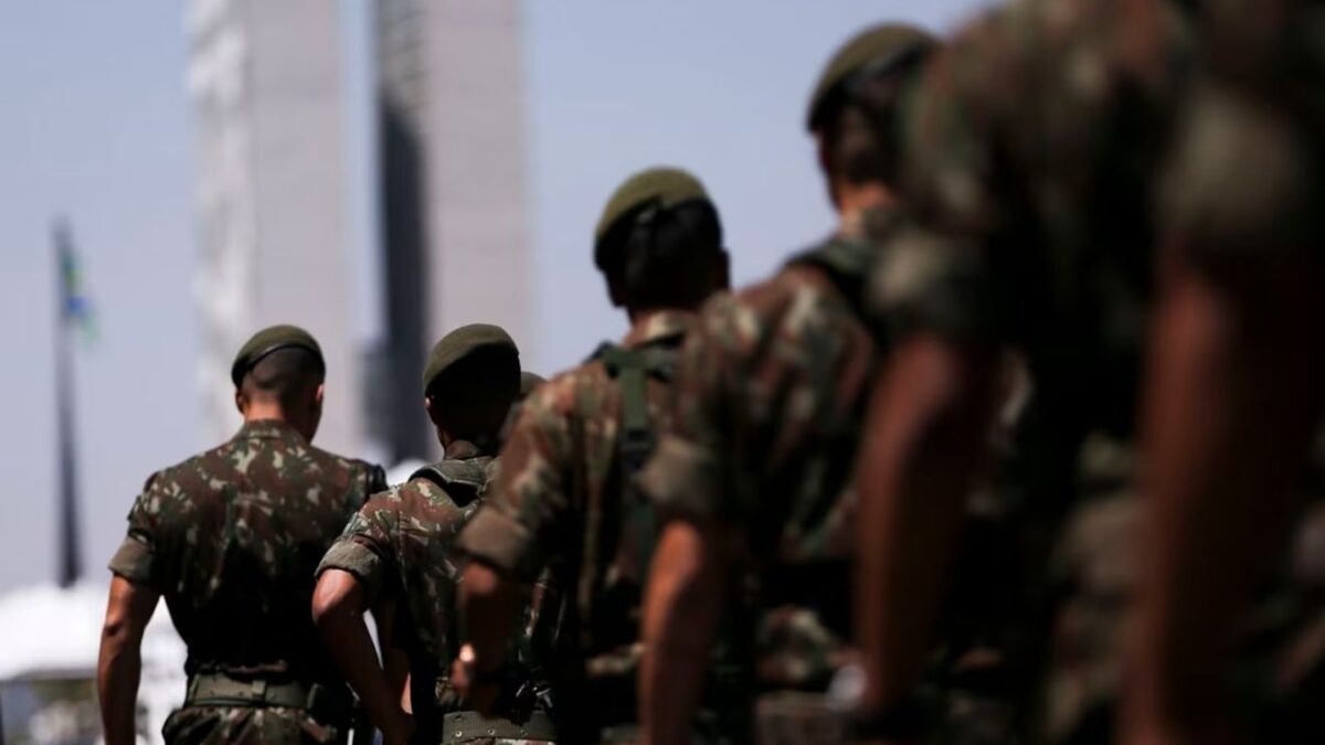 Gastos com pensões militares chegam a R$ 37 bilhões em 16 meses