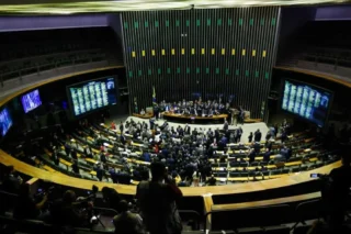 Mais deputados tentam reeleição desde 2018