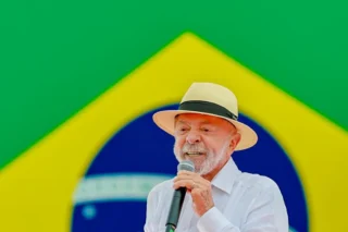 Lula tem avaliação positiva maior em Pernambuco, menor no Distrito Federal