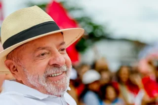 Lula grava vídeos de campanha no Lago Sul neste domingo