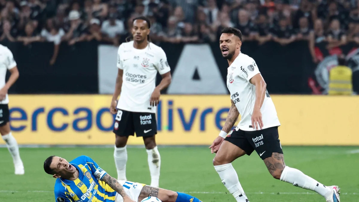 Raniele se desculpa e reconhece erro após expulsão na Libertadores