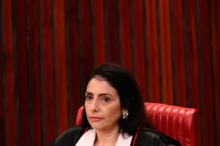 Ministra do TSE pede mais tempo para analisar suspensão de pesquisa AtlasIntel
