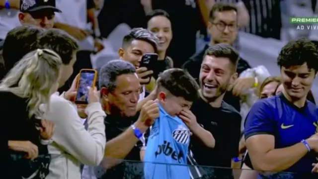 Corinthians condena agressão a criança que recebeu camisa de Neymar