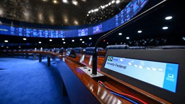 Indústria do Paraná alerta que jornada de trabalho menor pode reduzir PIB em 2,9%