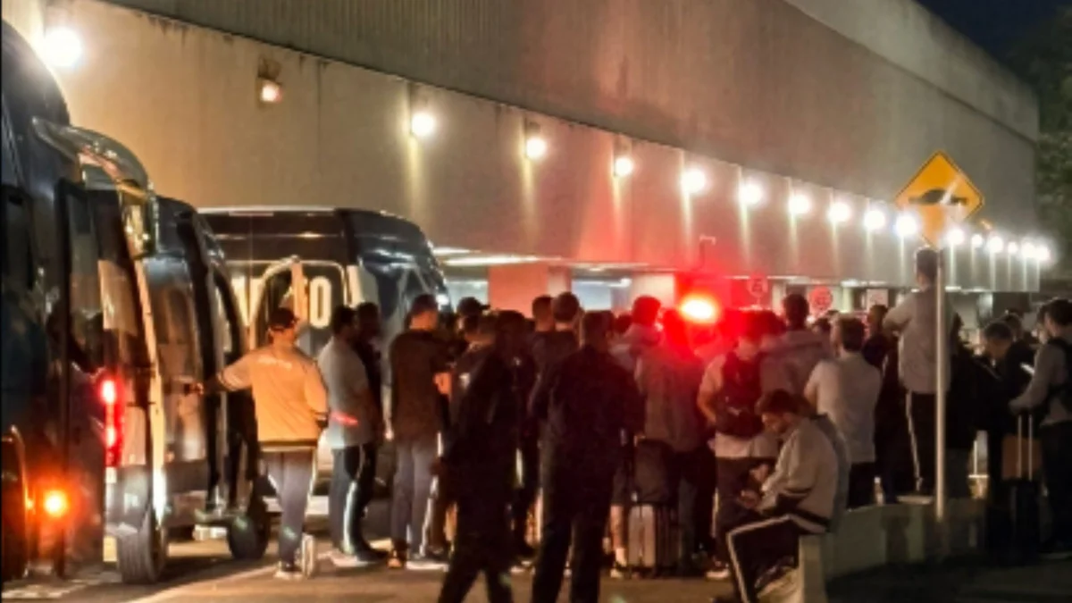 Torcida organizada do Botafogo cobra postura da equipe após jogos ruins