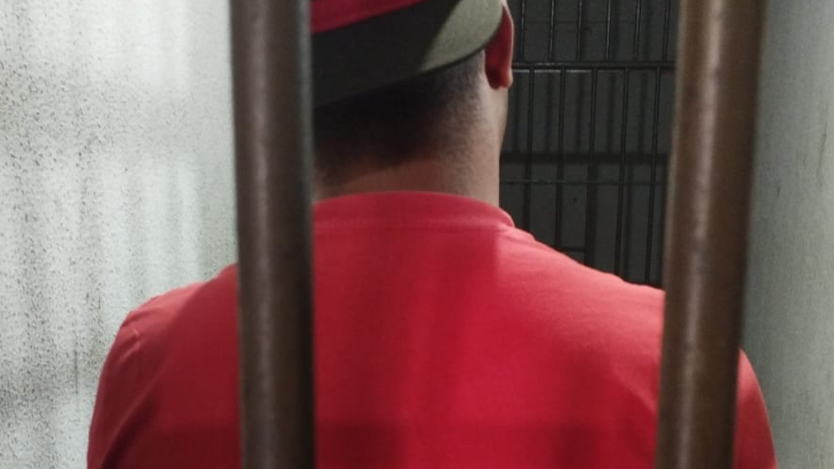 Venezuelano é preso por ameaçar companheira no trabalho