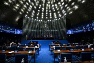 Senado adia votação da escala 6×1 para depois das eleições