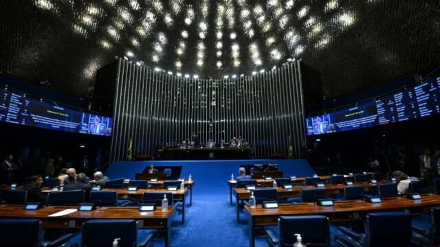 Senado adia votação da escala 6×1 para depois das eleições