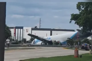 Cinco pessoas morrem em acidente com avião da Amazon em Miami