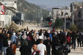 Israel pede ajuda de Trump para retirar palestinos de Gaza
