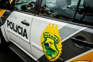 Homem de 56 anos encontrado morto em calçada de Cascavel; suspeita é de infarto