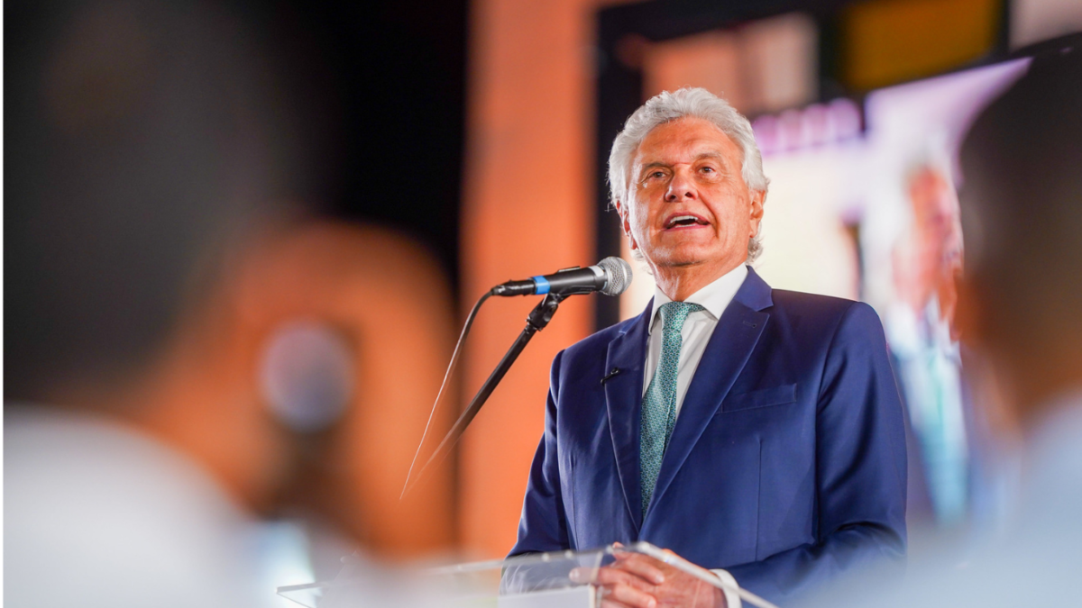 Caiado critica falta de Lula e Flávio em debate presidencial