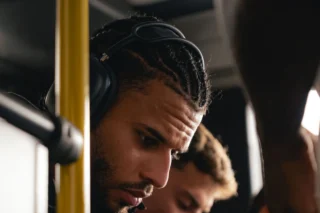 Alexsander é suspenso pelo STJD por ofender Kaio Jorge após clássico