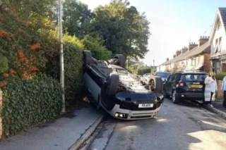 Jogador do Hull City sofre acidente de carro perto do centro de treino