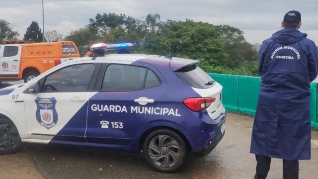 Curitiba enfrenta fortes chuvas e temporais nesta sexta-feira