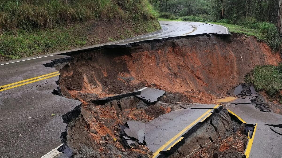 Chuva forte complica trânsito no Paraná; motoristas devem buscar rotas alternativas