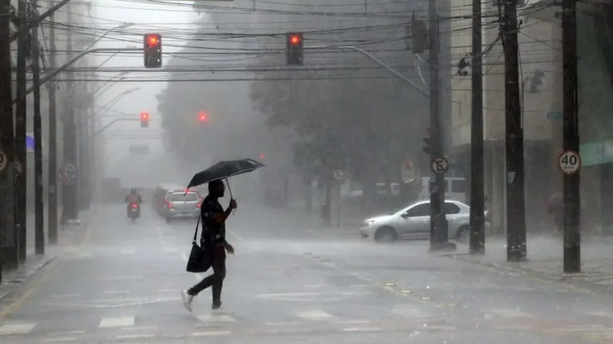 Chuva forte avança pelo Sul e Sudeste nesta quarta-feira