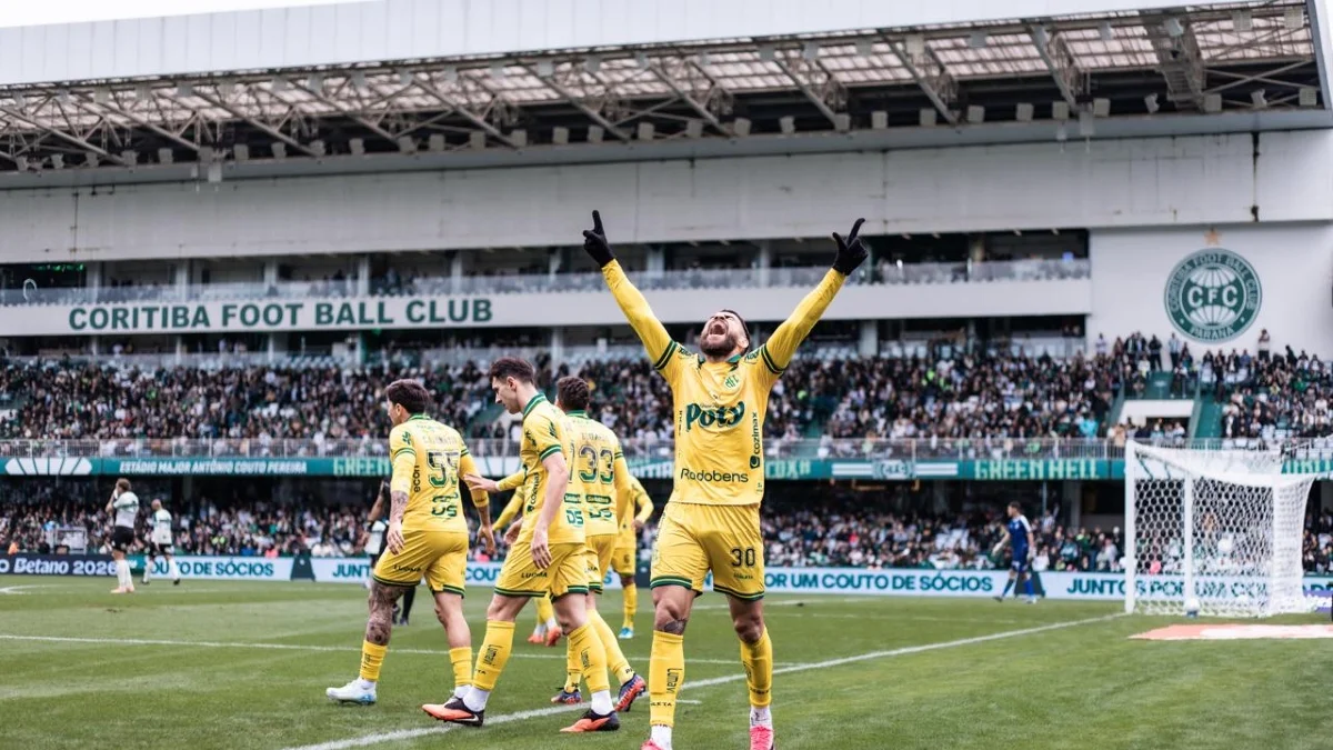 Mirassol vence Coritiba no último minuto no Couto Pereira